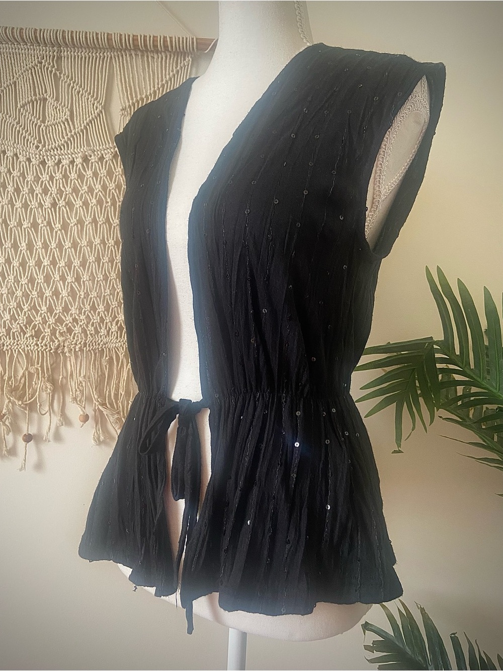 Vintage Lux Urban Outfitters Black Sequin Crinkle Tie Front Top M